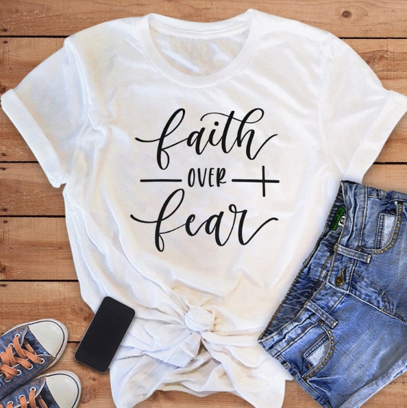 Camiseta Faith Over Fear A&P.