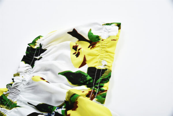 Top con estampado de flores A&P. - Imagen 3