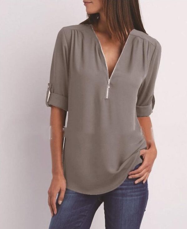 Camiseta de manga larga con cuello en V y cremallera A&P. - Imagen 12