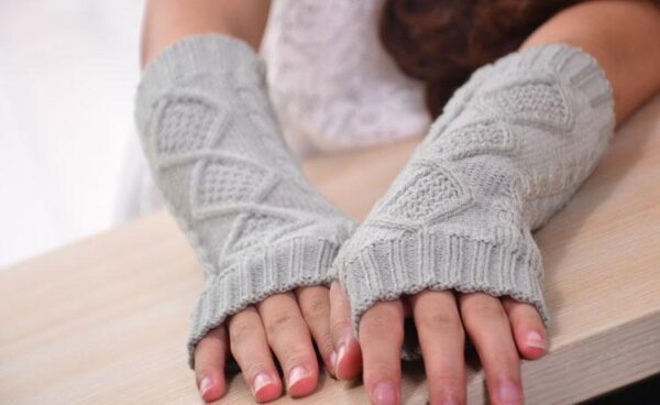 Yauvana Knitted Arm Warmers - Imagen 2